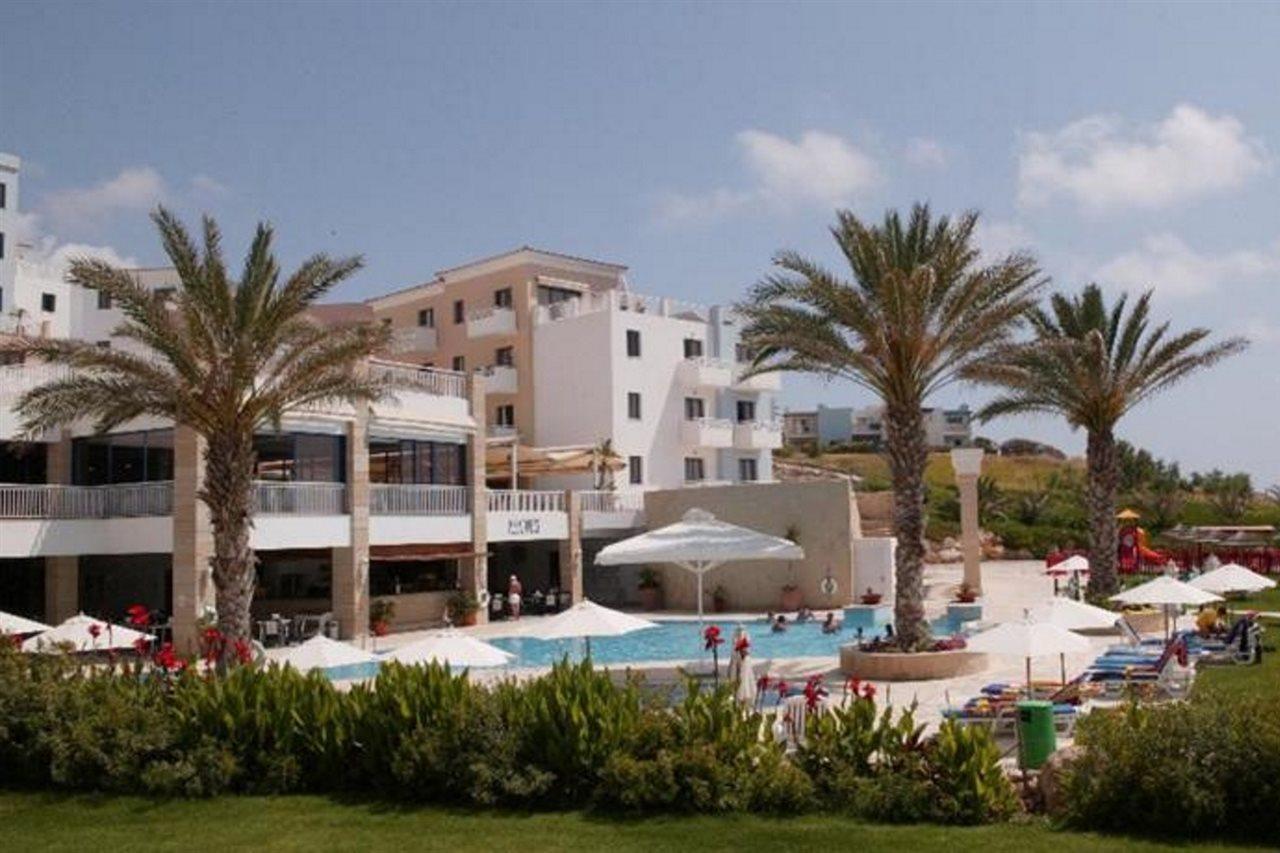 St. George Gardens & Suites Klorakas Eksteriør billede