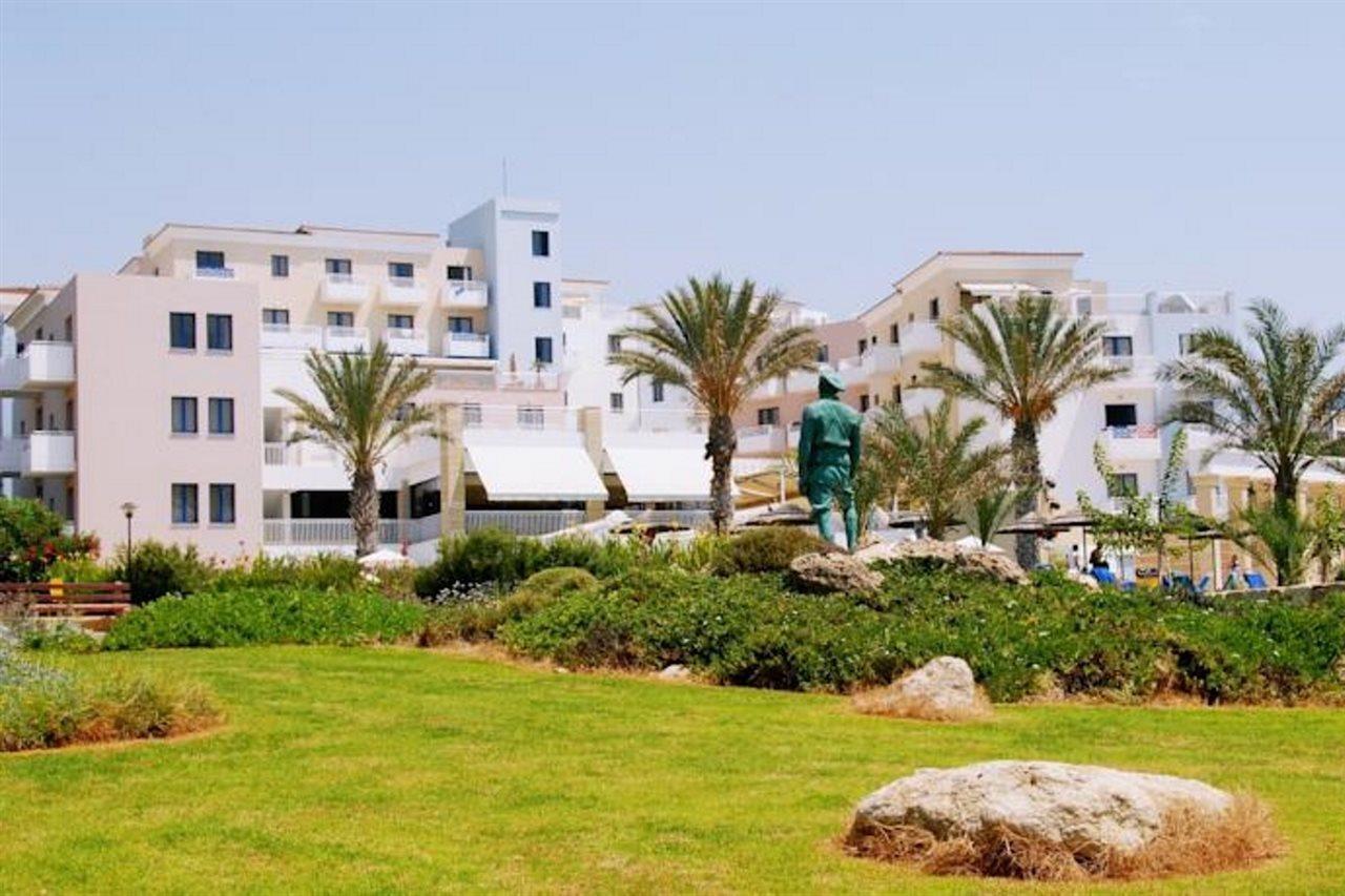 St. George Gardens & Suites Klorakas Eksteriør billede